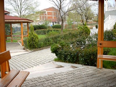 View of the Theology Faculty in Bursa city of Turkey. (The picture was taken by Artislamic.com in 2004.)