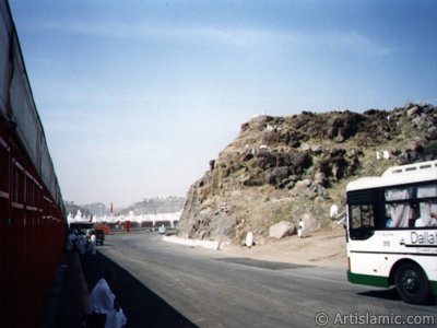 View of the region of Mina in Mecca city of Saudi Arabia where the pilgrims stay before and after they go Arafah. (The picture was taken by Mr. Mustafa one of the visitors of Artislamic.com in 2003 Hajj season.)