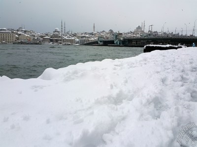 Special winter and snow photos taken on 19.Februrary.2015 morning in eight districts of Istanbul city of Turkey. The names of the districts are: Fatih, Zeyrek, Persembe Pazari, Eminonu, Karakoy, Cihangir, Findikli, Kabatas. (Detailed information about this photo will be added later.) (The picture was taken by Artislamic.com in 2015.)