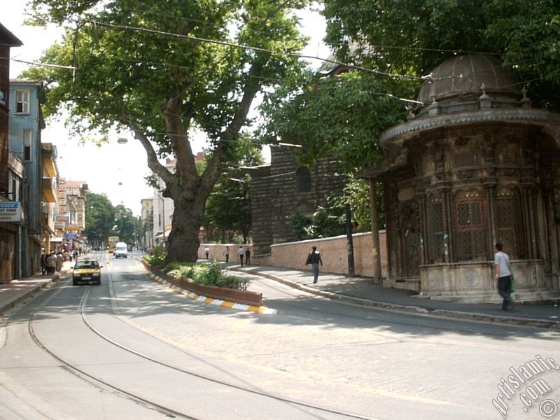 stanbul`da Glhane Park`nn nnden Sultan Ahmet ynne doru bak.
