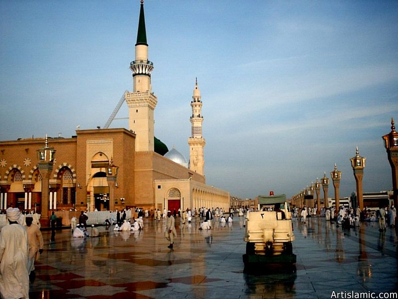 View of the outside court of the Prophet Muhammad`s (saaw) Mosque (Masjed an-Nabawe) in Madina city of Saudi Arabia.
