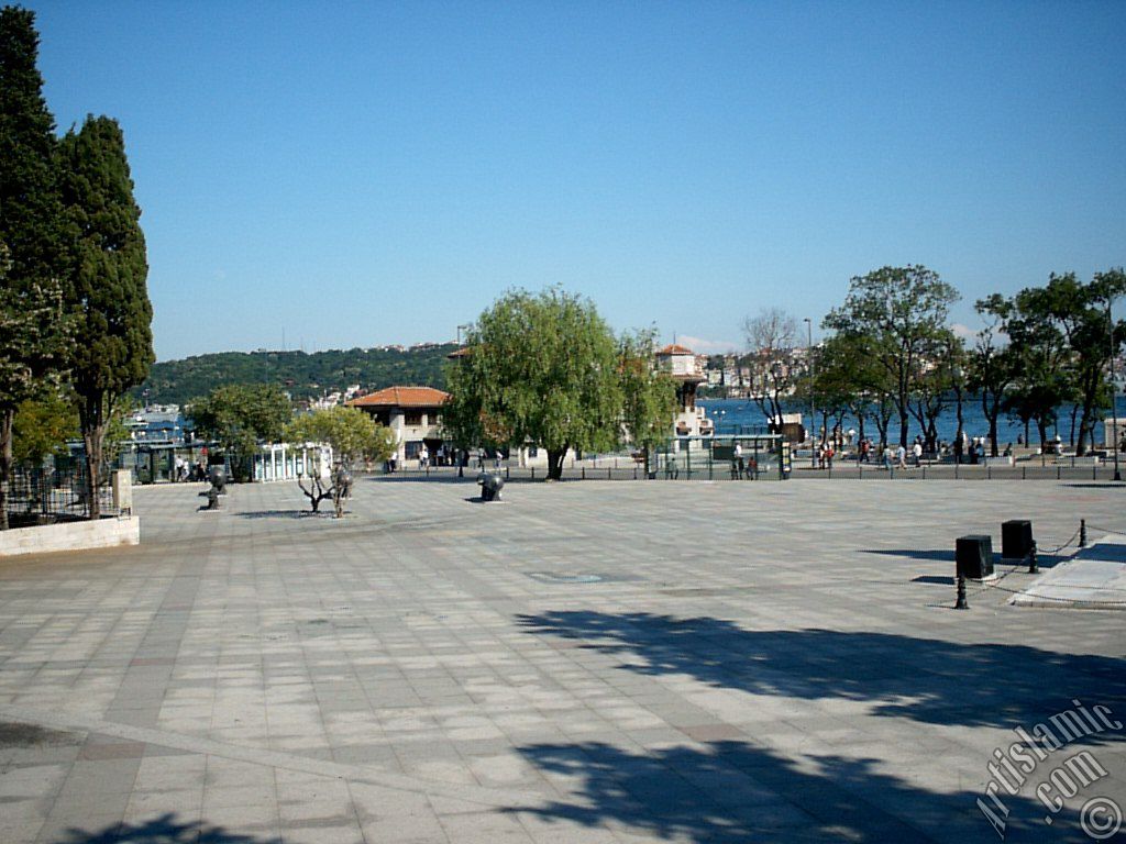 stanbul Beikta sahilinde bir park.
