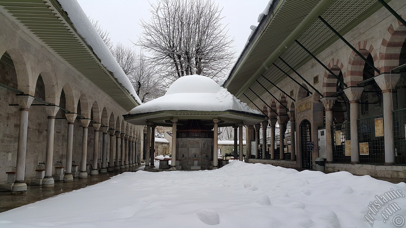 Special winter and snow photos taken in February 2015 in Fatih, Zeyrek, Persembe Pazari, Eminonu, Karakoy, Cihangir, Findikli, Kabatas districts of Istanbul city of Turkey.
