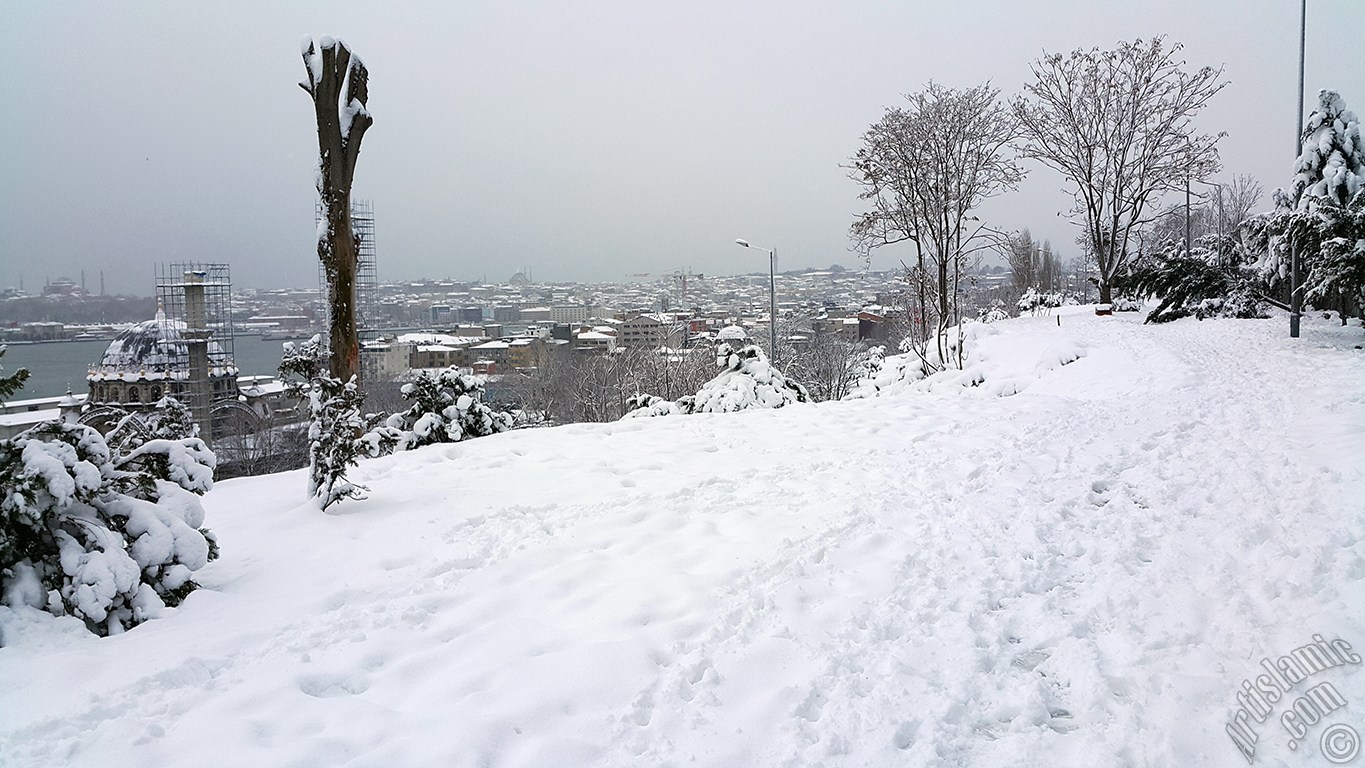 Special winter and snow photos taken in February 2015 in Fatih, Zeyrek, Persembe Pazari, Eminonu, Karakoy, Cihangir, Findikli, Kabatas districts of Istanbul city of Turkey.
